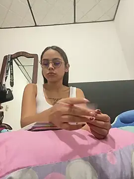 CarolineFyre online show from April 24, 2026, 12:45 am