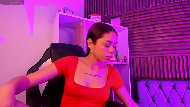 CarolineFyre online show from February 12, 2026, 1:55 pm