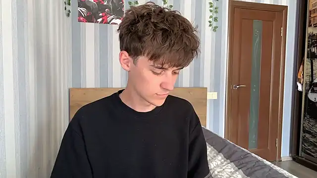 Sweet Dude online show from June 14, 2026, 1:12 pm