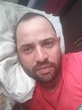 Snapshot of pau-de-ourod chatting on April 6, 2026, 3:13 pm pau-de-ourod online show from April 6, 2026, 3:13 pm