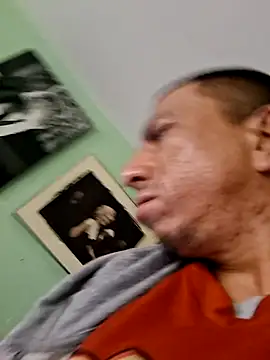 Snapshot of bigbooietx chatting on February 15, 2026, 8:02 am bigbooietx online show from February 15, 2026, 8:02 am