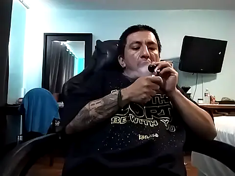 bigbooietx online show from March 27, 2026, 10:43 pm