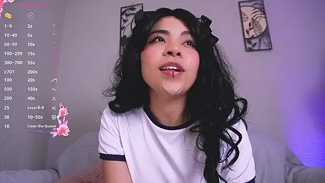 Snapshot of loveegirll1 chatting on March 25, 2026, 4:45 am loveegirll1 online show from March 25, 2026, 4:45 am