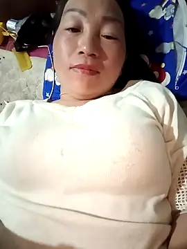 baby 112233 online show from April 6, 2026, 8:32 pm