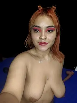 zoe love18 online show from February 9, 2026, 4:54 am