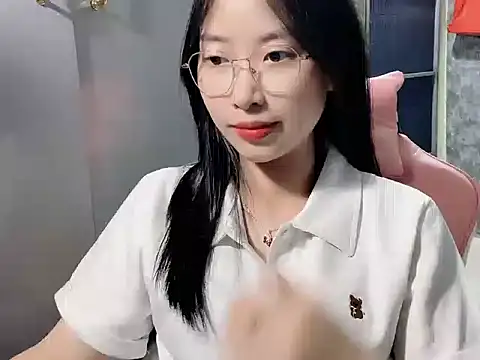 Linne6789 online show from February 28, 2026, 3:33 pm