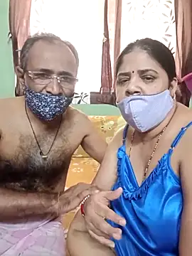 Snapshot of HoneyHush chatting on March 7, 2026, 9:37 am HoneyHush online show from March 7, 2026, 9:37 am