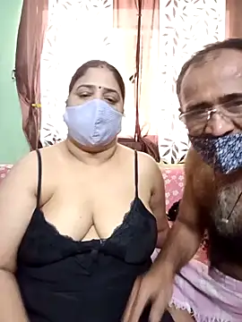 Snapshot of HoneyHush chatting on March 1, 2026, 9:20 am HoneyHush online show from March 1, 2026, 9:20 am