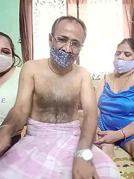 Snapshot of HoneyHush chatting on March 13, 2026, 9:14 am HoneyHush online show from March 13, 2026, 9:14 am