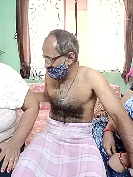 Snapshot of HoneyHush chatting on March 18, 2026, 10:40 am HoneyHush online show from March 18, 2026, 10:40 am