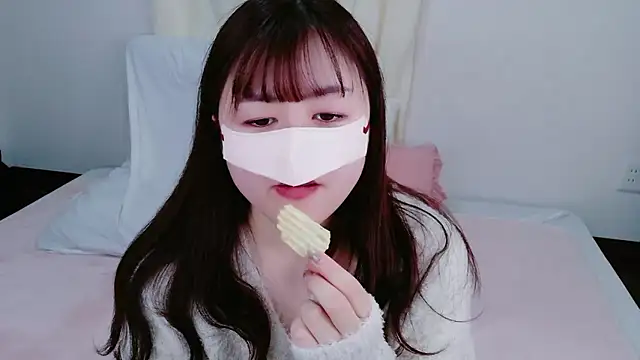 Anzu 25 online show from February 21, 2026, 9:33 am