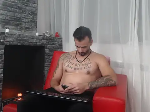 RyanxCole online show from February 9, 2026, 12:25 pm