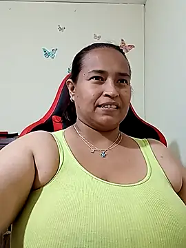 BustySexy Nataly online show from April 26, 2026, 11:35 pm