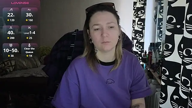 Snapshot of Ozalin_ chatting on February 4, 2026, 9:48 am Ozalin online show from February 4, 2026, 9:48 am