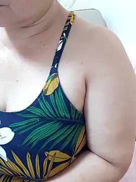 Snapshot of Yummyamasha chatting on May 22, 2026, 1:53 pm Yummyamasha online show from May 22, 2026, 1:53 pm