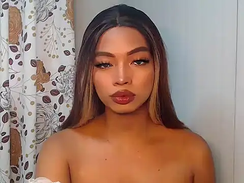 girlyteengrl online show from March 7, 2026, 11:32 pm