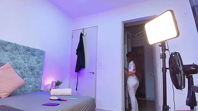 Samanta-Rose online show from February 12, 2026, 3:39 am