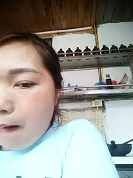cute-hiphop online show from May 30, 2026, 3:46 am