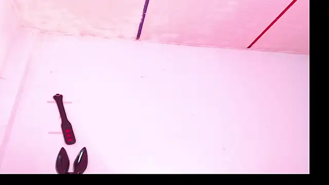 Snapshot of Girl_Bondage chatting on May 25, 2026, 12:59 pm Girl Bondage online show from May 25, 2026, 12:59 pm