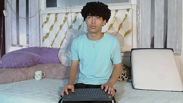 ian smith  online show from April 7, 2026, 11:56 am