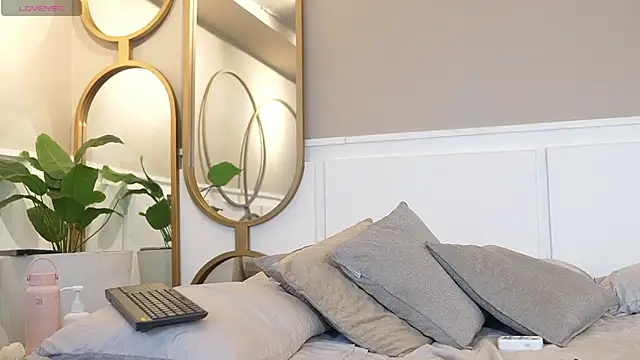 Snapshot of Dalahia_Rush chatting on April 14, 2026, 6:35 pm Dalahia Rush online show from April 14, 2026, 6:35 pm