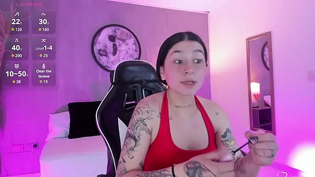 Snapshot of charlottee27_ chatting on June 3, 2026, 2:01 am charlottee27 online show from June 3, 2026, 2:01 am