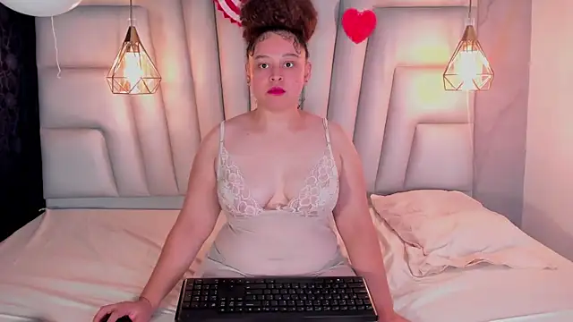 Snapshot of IrinaVoshh_ chatting on February 10, 2026, 8:08 pm IrinaVoshh online show from February 10, 2026, 8:08 pm