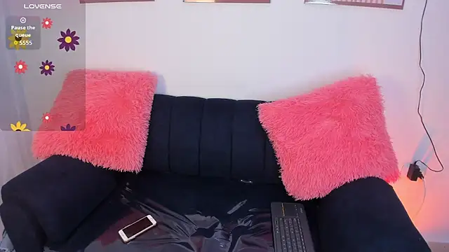 chloe petite2 online show from February 19, 2026, 1:52 pm