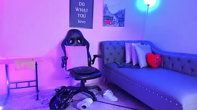 Snapshot of victoriazans chatting on March 28, 2026, 10:49 am victoriazans online show from March 28, 2026, 10:49 am