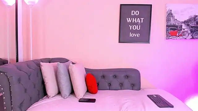 Snapshot of victoriazans chatting on April 1, 2026, 11:00 am victoriazans online show from April 1, 2026, 11:00 am