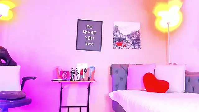 Snapshot of victoriazans chatting on March 7, 2026, 3:46 am victoriazans online show from March 7, 2026, 3:46 am