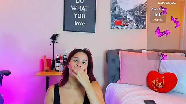 Snapshot of victoriazans chatting on March 12, 2026, 3:56 am victoriazans online show from March 12, 2026, 3:56 am