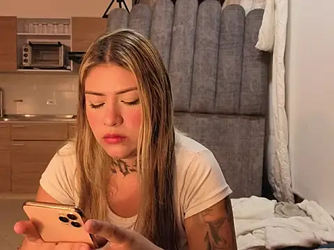 Snapshot of chleopalmerxxx chatting on February 20, 2026, 7:10 am chleopalmerxxx online show from February 20, 2026, 7:10 am