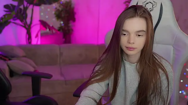 Snapshot of Zlata_Sky chatting on February 15, 2025, 12:04 am Zlata Sky online show from February 15, 2025, 12:04 am