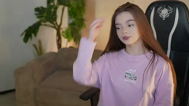 Snapshot of Zlata_Sky chatting on December 14, 2025, 4:01 pm Zlata Sky online show from December 14, 2025, 4:01 pm