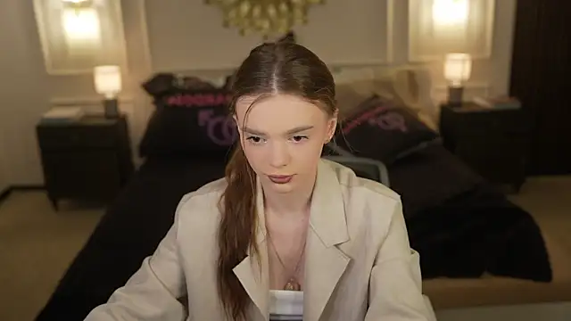 Snapshot of Zlata_Sky chatting on June 11, 2026, 2:47 pm Zlata Sky online show from June 11, 2026, 2:47 pm