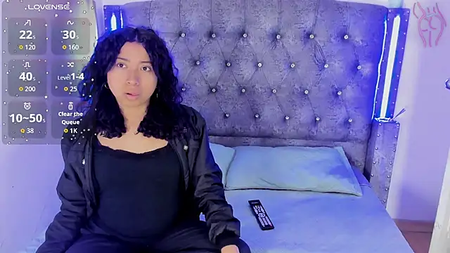 Naughty Elegance online show from February 25, 2026, 11:54 am