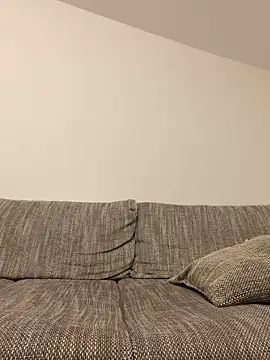 Snapshot of LeonieClaire chatting on February 11, 2026, 4:51 pm LeonieClaire online show from February 11, 2026, 4:51 pm