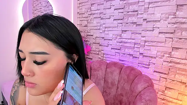 Elarossie online show from March 20, 2026, 10:11 pm