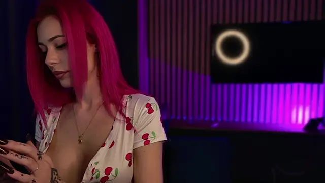 Snapshot of KaylieRosse chatting on February 21, 2026, 6:21 pm KaylieRosse online show from February 21, 2026, 6:21 pm