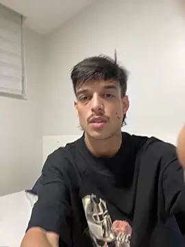 ruffvip online show from March 22, 2026, 8:43 pm