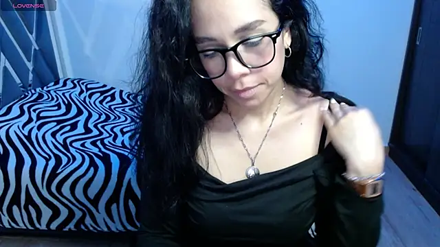 paula lopez   online show from May 29, 2026, 10:38 pm
