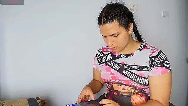 Snapshot of alys_love chatting on March 13, 2026, 5:29 pm alys love online show from March 13, 2026, 5:29 pm