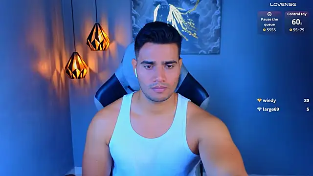 Snapshot of AndresRodriguez1 chatting on May 1, 2026, 2:44 pm AndresRodriguez1 online show from May 1, 2026, 2:44 pm