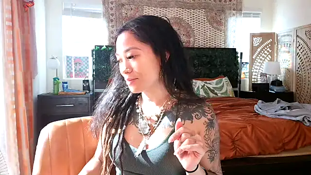 222goddess444you online show from February 13, 2026, 9:15 pm