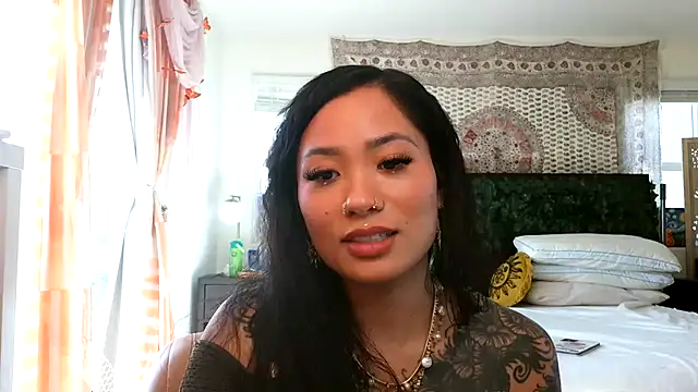 222goddess444you online show from February 12, 2026, 7:13 pm