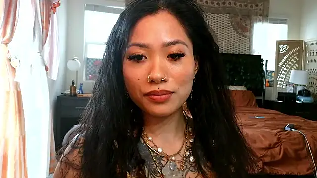 222goddess444you online show from February 19, 2026, 5:32 pm