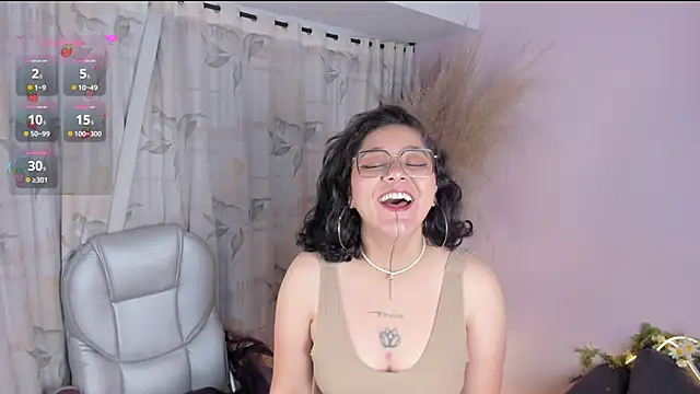 Snapshot of Sylvara_bx chatting on May 29, 2026, 11:49 am Sylvara bx online show from May 29, 2026, 11:49 am