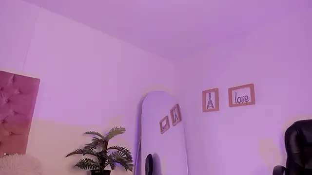 im oleiderr online show from March 6, 2026, 4:07 am