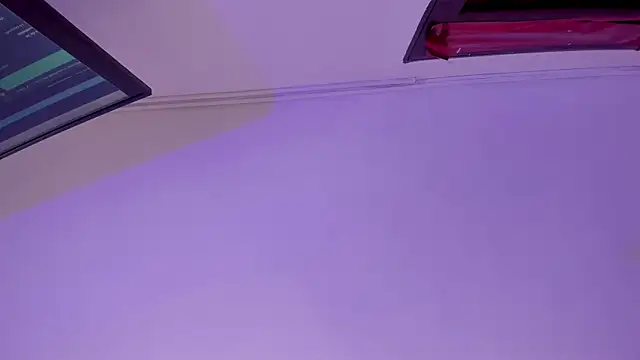 im oleiderr online show from April 11, 2026, 7:28 pm